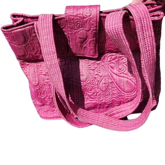 Donna Sharp Raspberry Quilted Bag - Picture 6 of 10